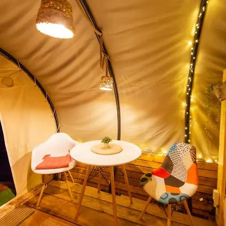 Campo de lujo Dragonfly Gardens - The Wagons